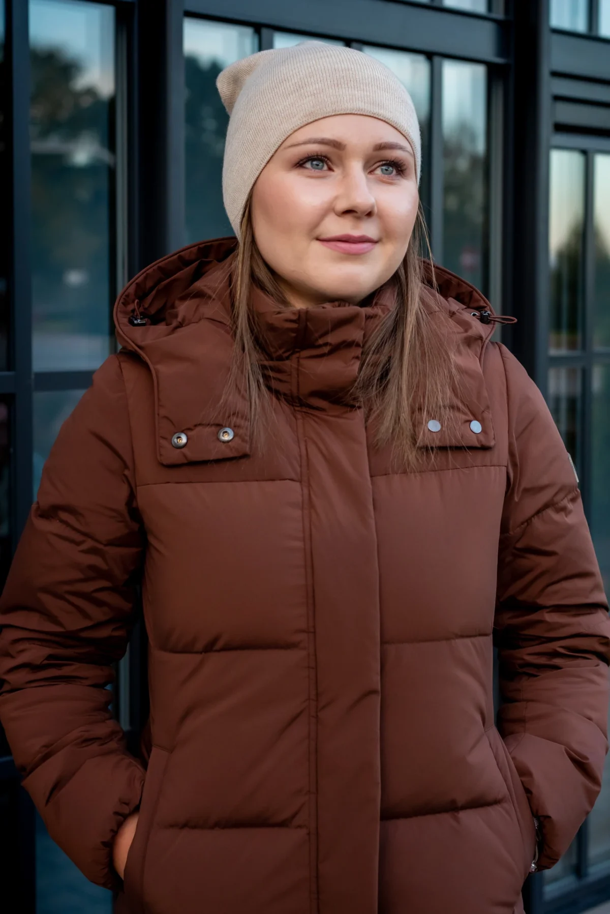 Płaszcz puchowy AMELIA — Czekoladowy, zdjęcie 3